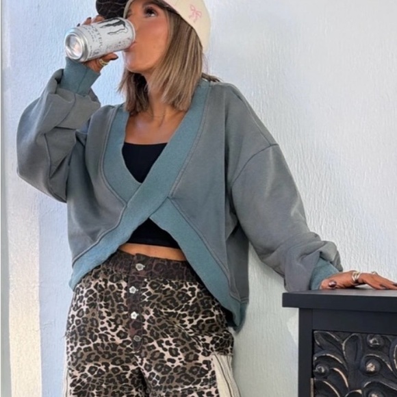 Heather grey criss-cross Women's sweatshirt Top (reversible) - Picture 2 of 5